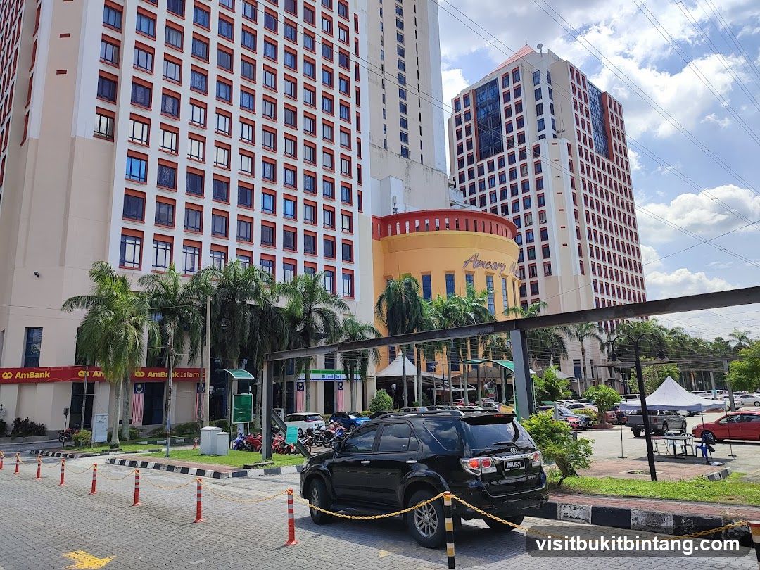 Amcorp Mall Exterior