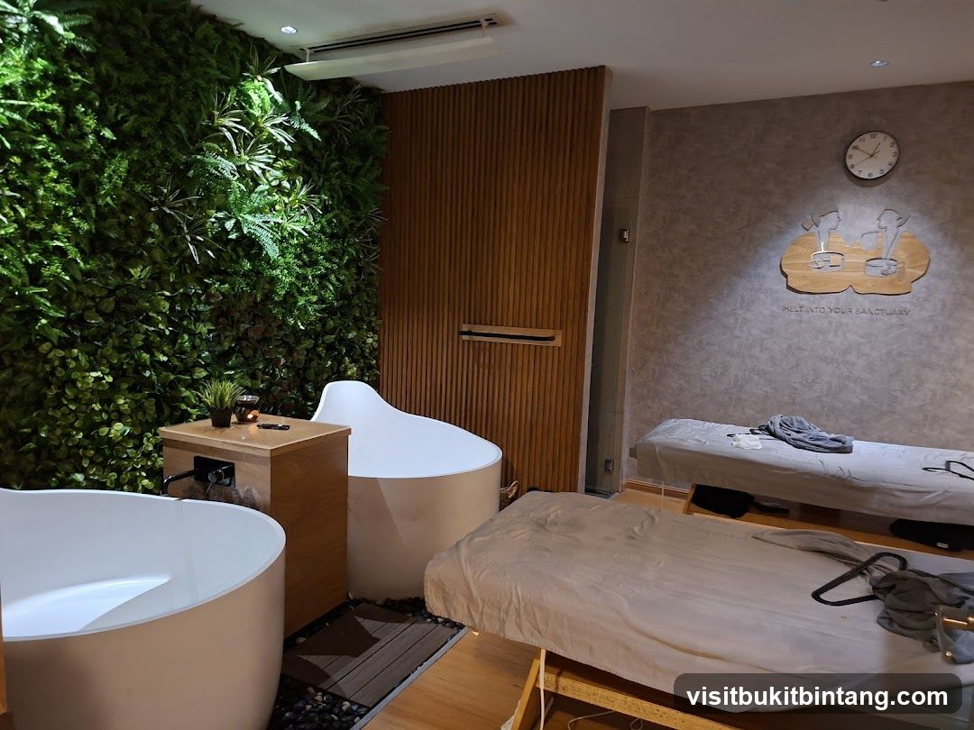 Spa Room with Bathtubs and Massage Beds