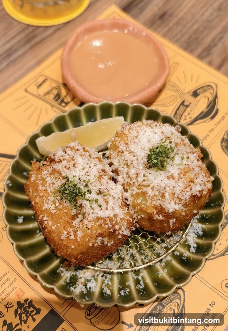 Fried Croquettes with Dip