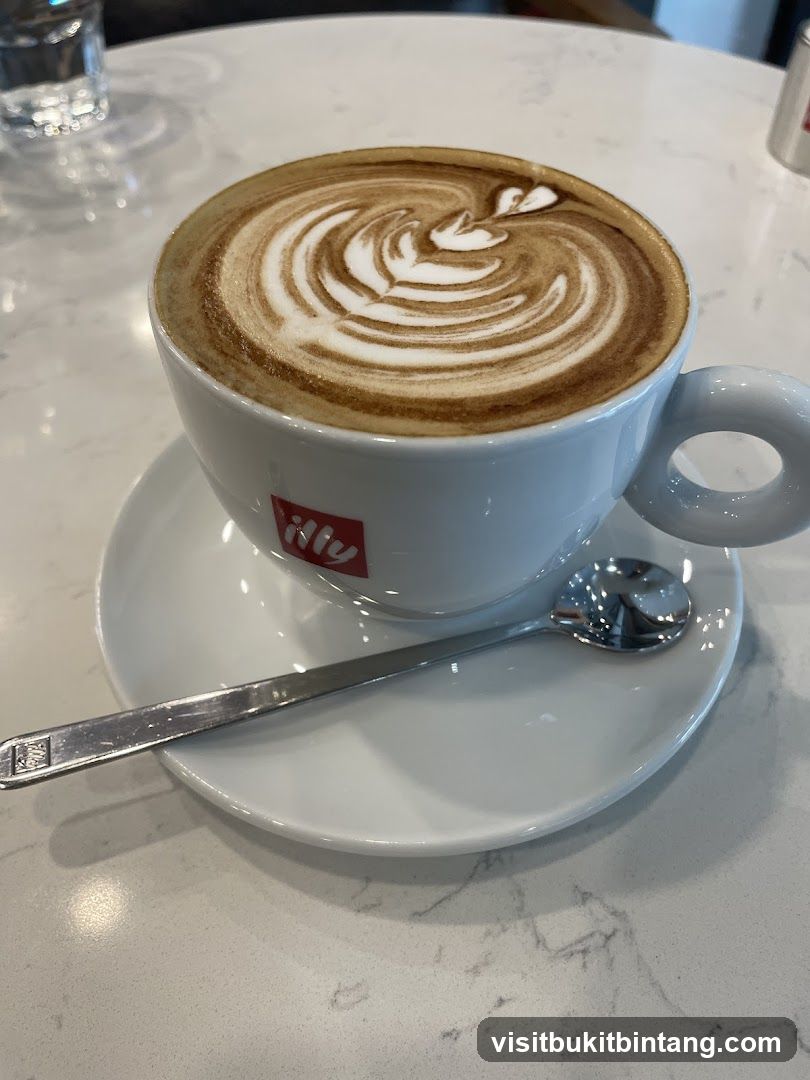 Cappuccino with Latte Art