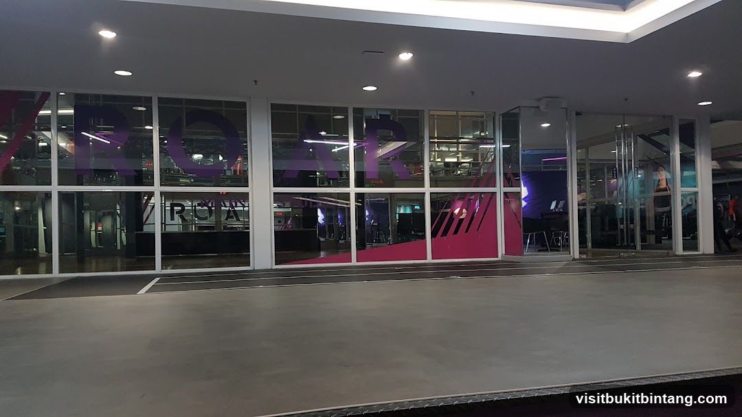 Celebrity Fitness Gym - Mid Valley