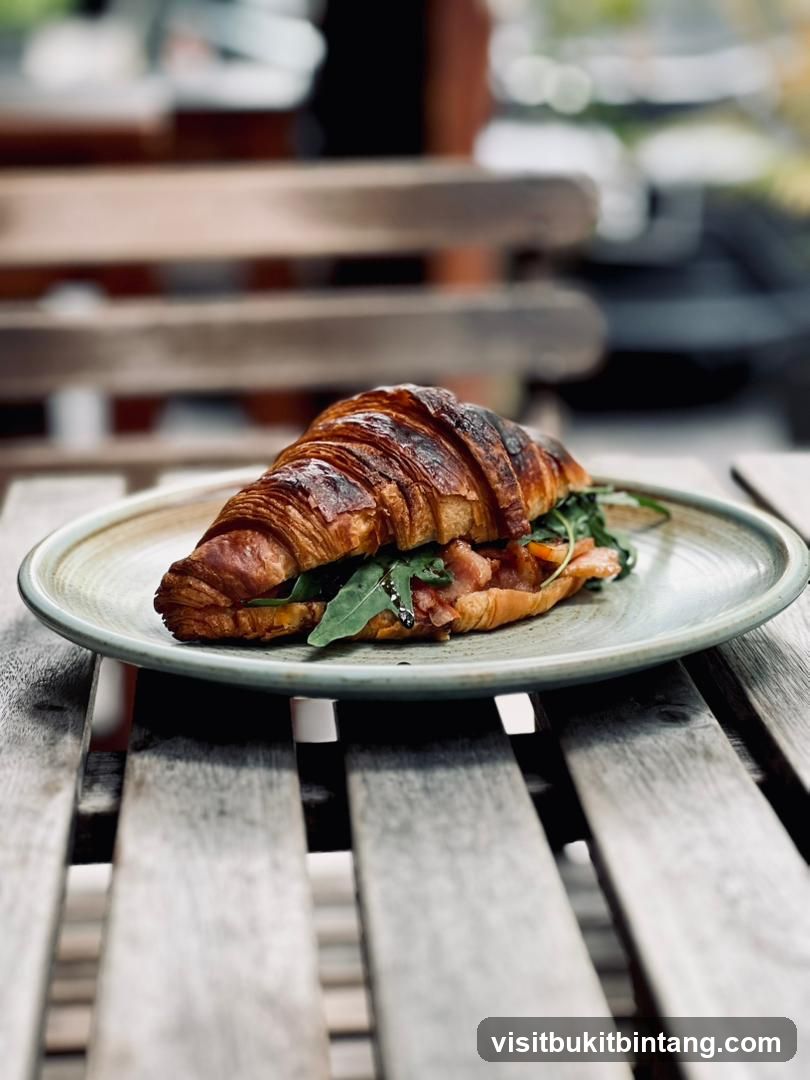 Croissant Sandwich