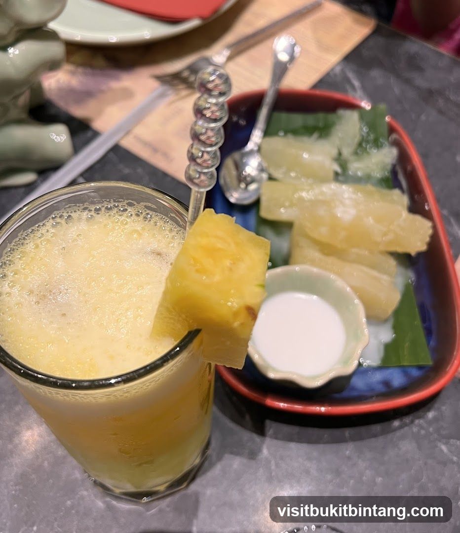 Pineapple Drink and Dessert