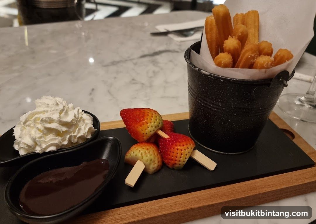 Churros with Strawberries and Chocolate Dip