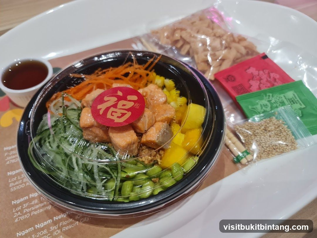 Salmon Poke Bowl