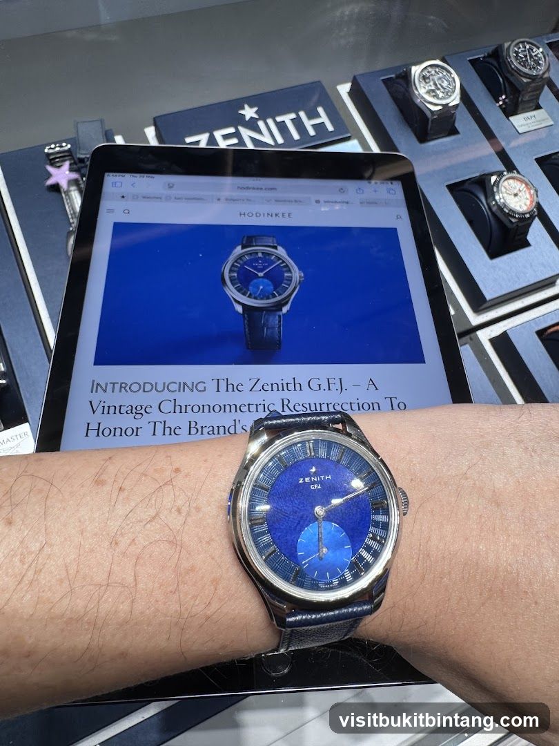 Zenith Watch Display