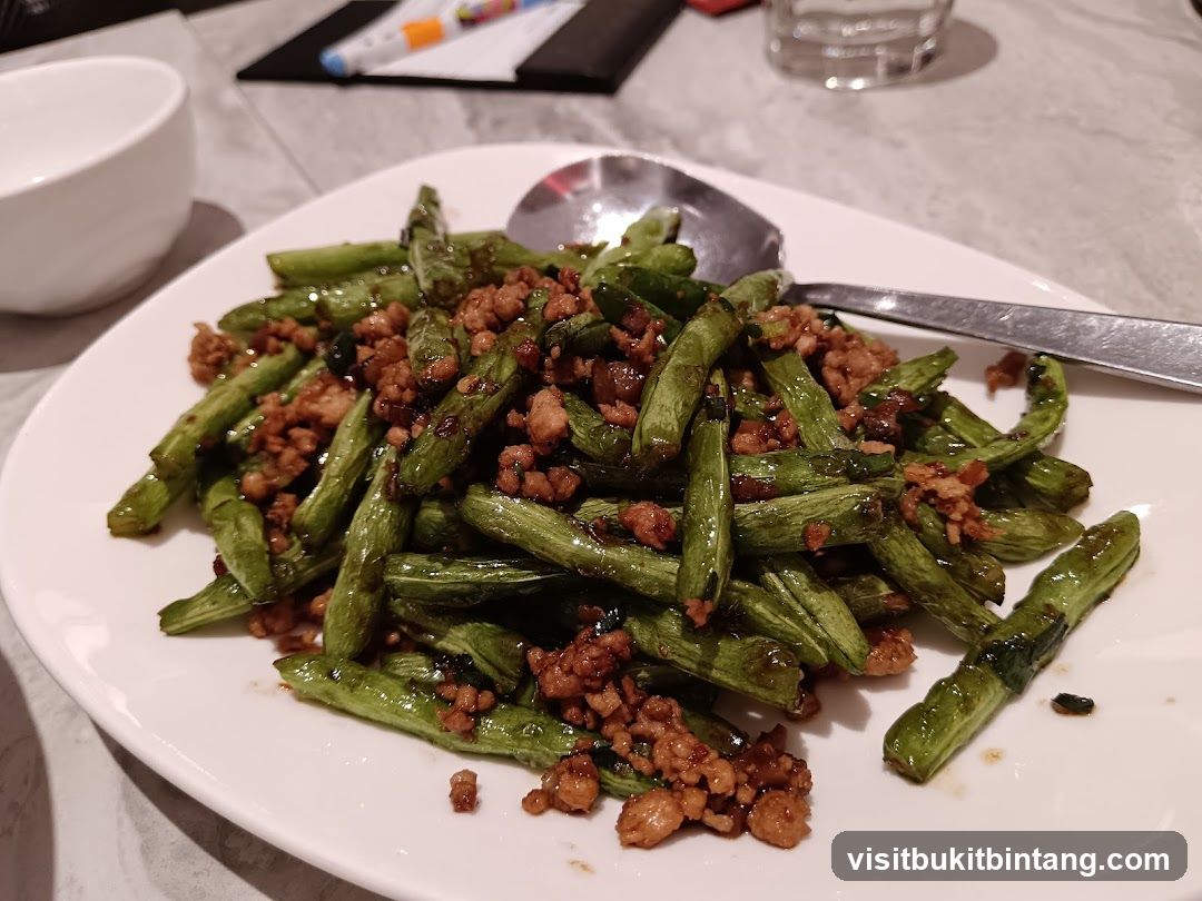 Stir-fried Green Beans with Minced Meat
