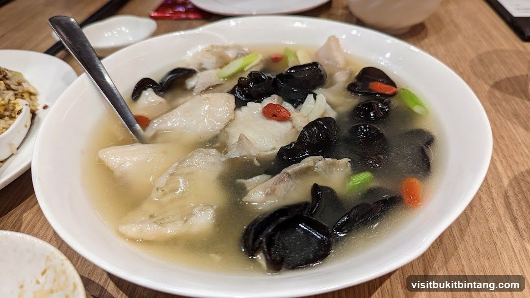 Fish Soup with Black Fungus