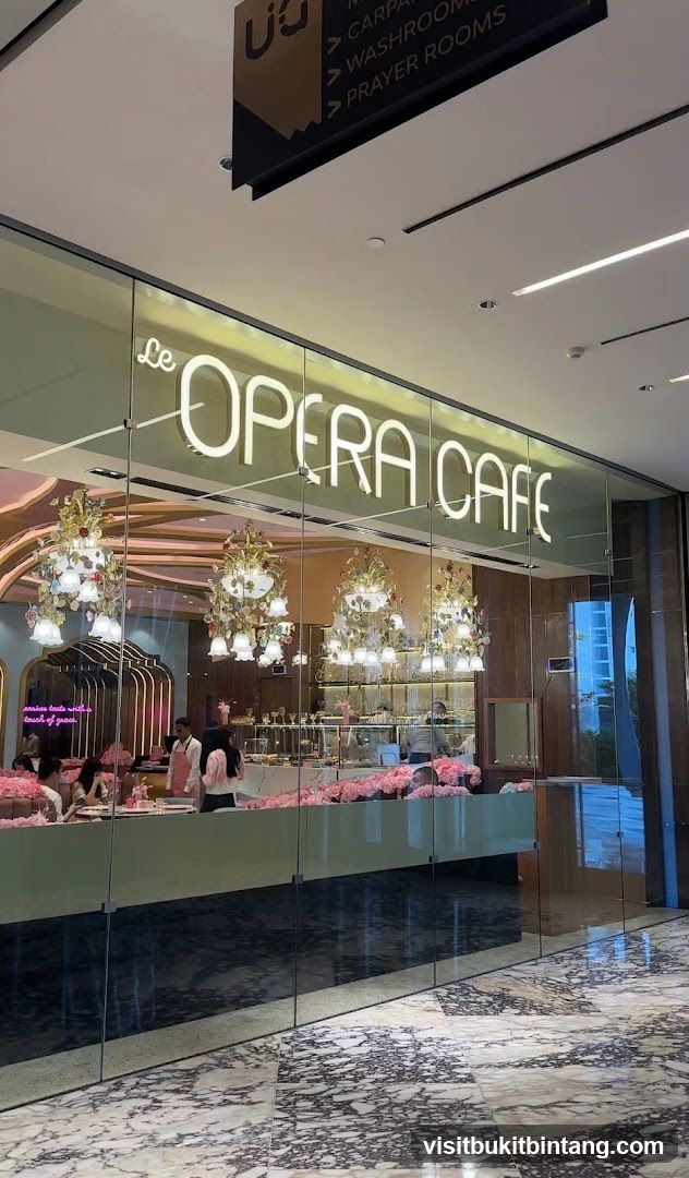 Opera Cafe & Lounge