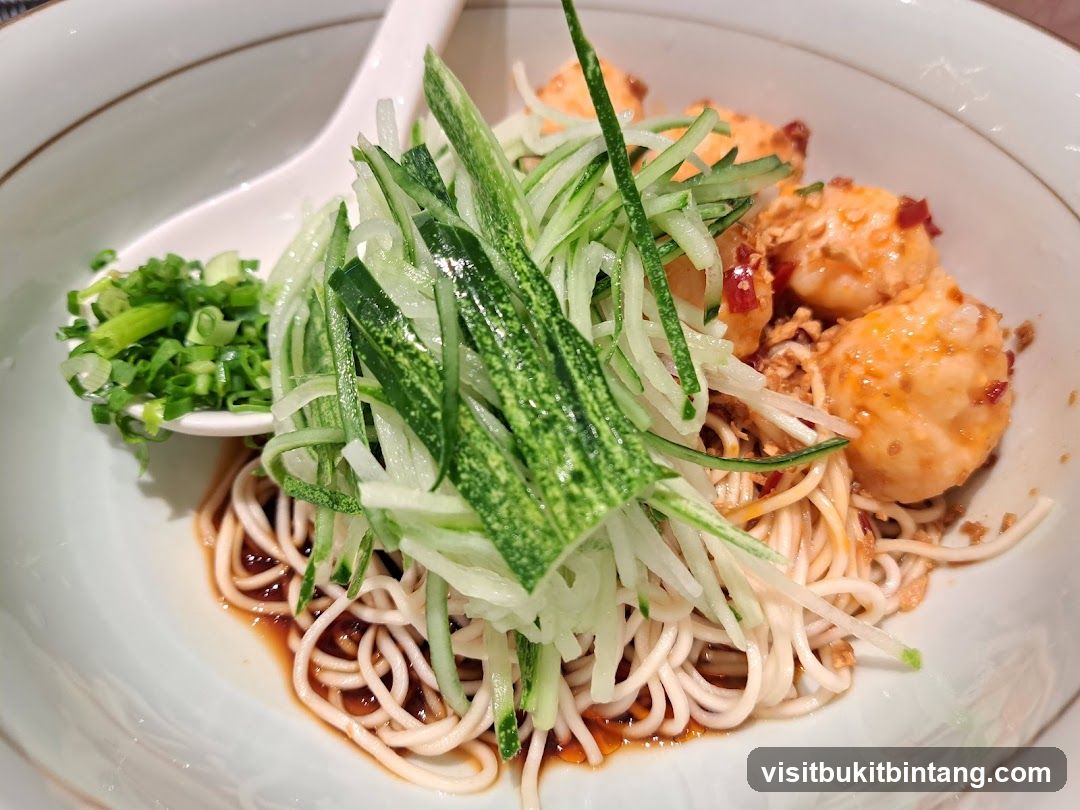 Noodles with Shrimp and Cucumber