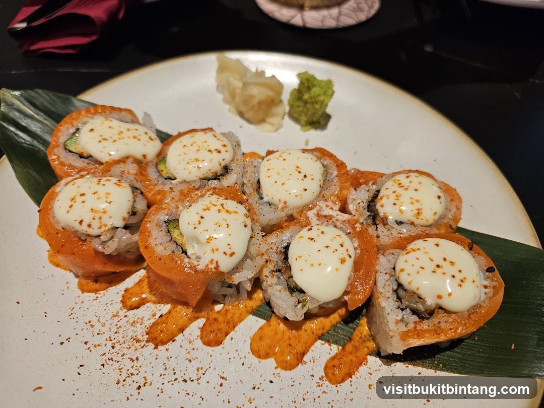 Spicy Salmon Sushi Rolls