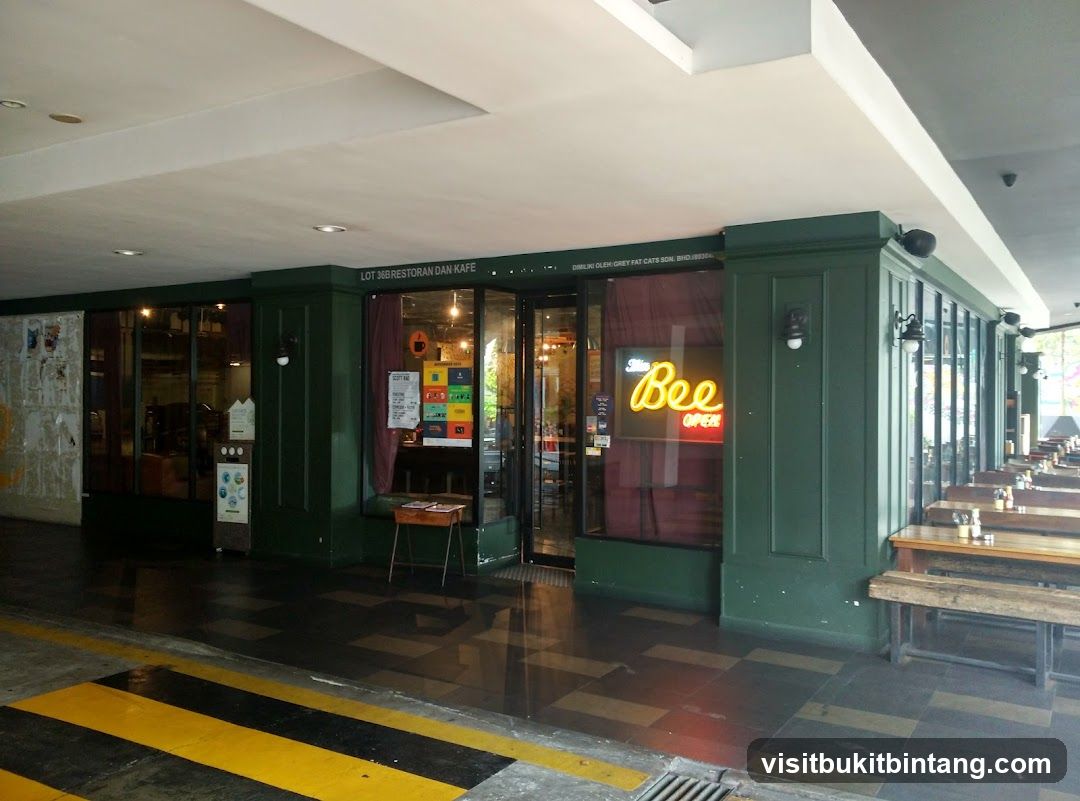 The Bee @ Publika