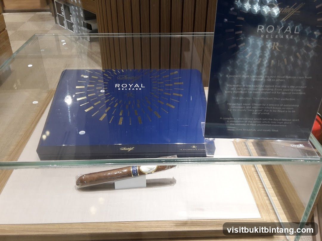 Davidoff Royal Release Cigar Display