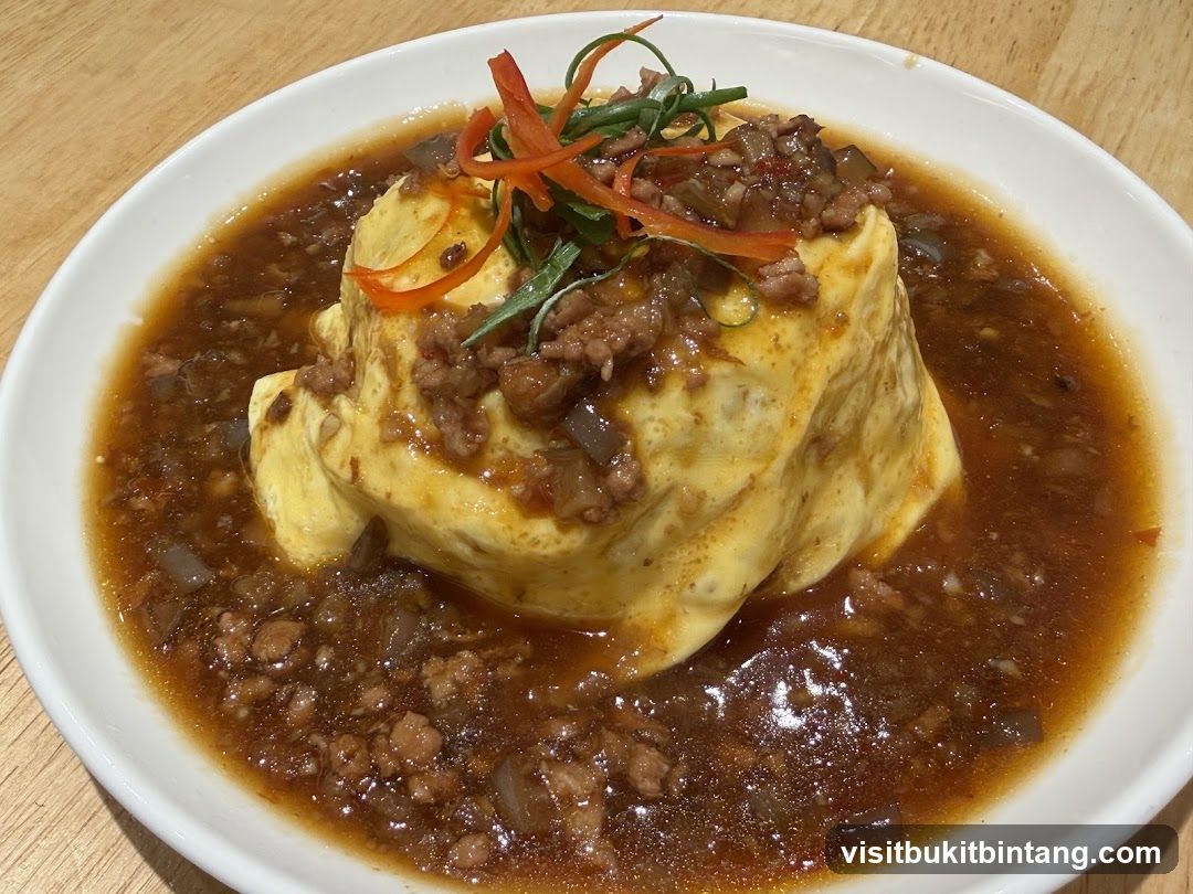 Omurice with Meat Sauce