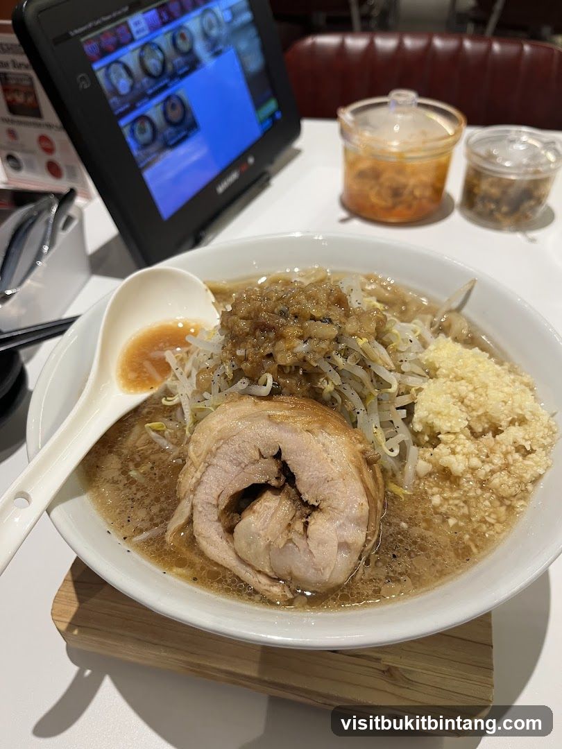 Ramen with Pork and Bean Sprouts