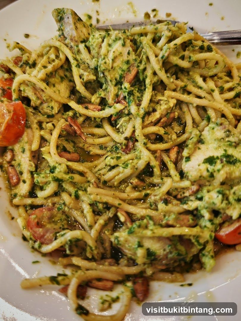 Pasta with Pesto and Chicken