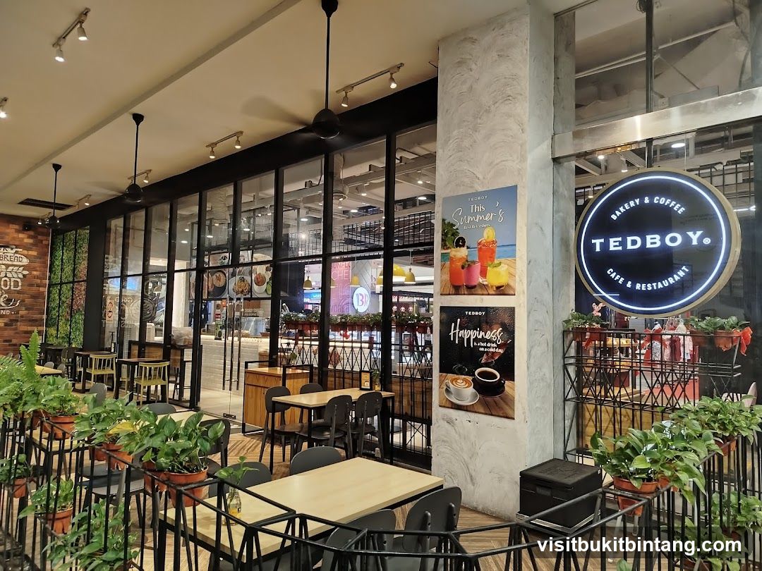 Tedboy Bakery & Coffee Cafe & Restaurant