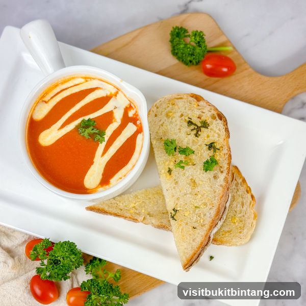 Tomato Soup with Garlic Bread