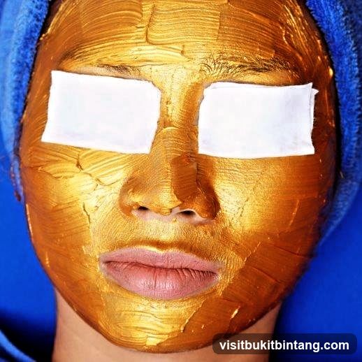 Golden Face Mask