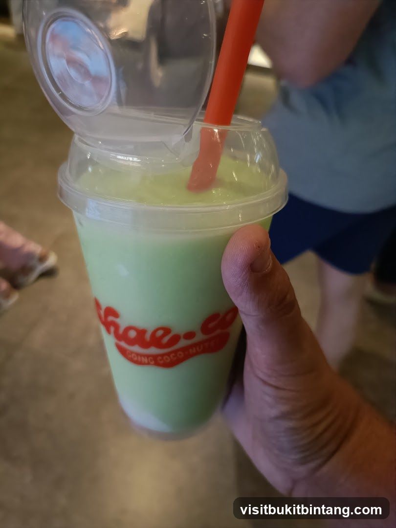 Green Smoothie with Logo