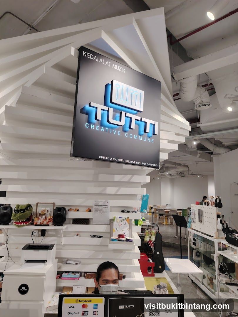 Tutti Creative Commune Interior