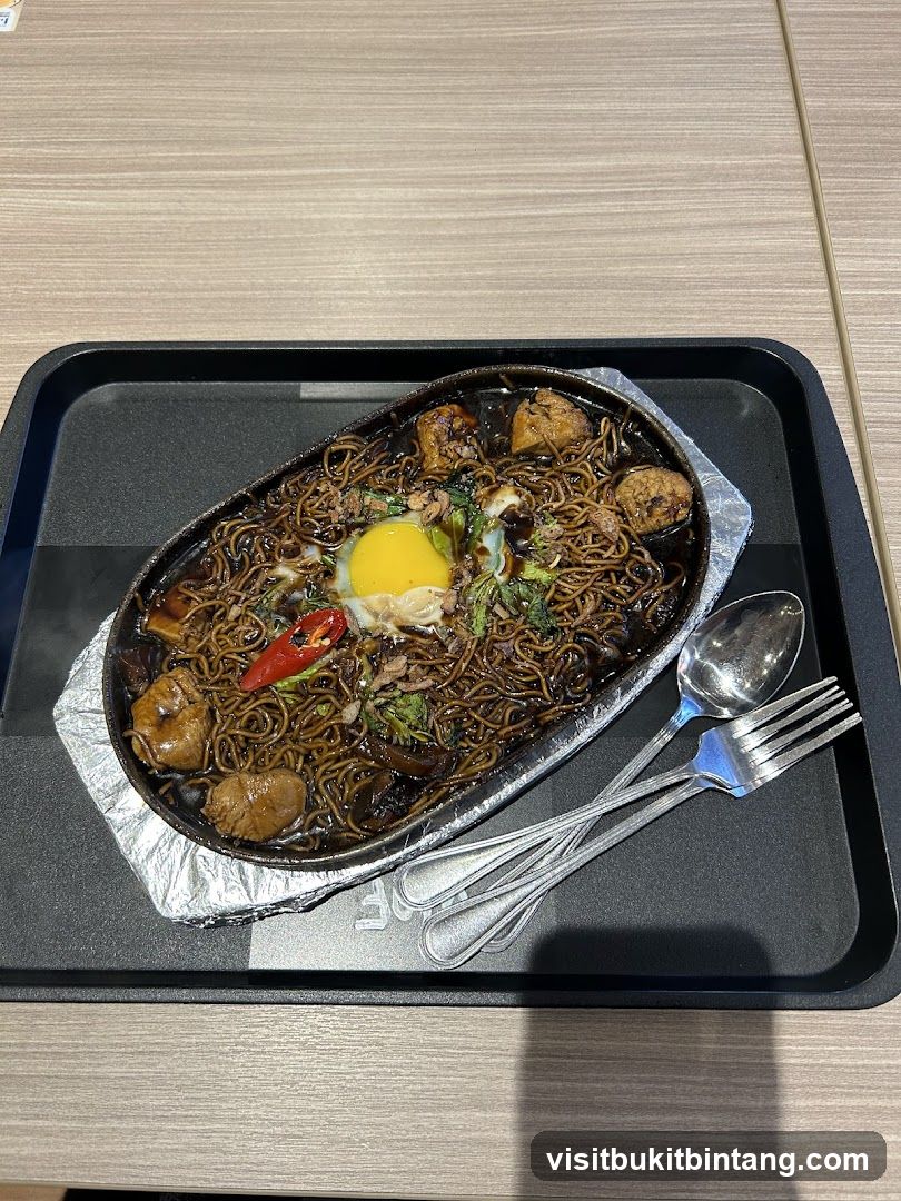 Sizzling Noodles with Egg