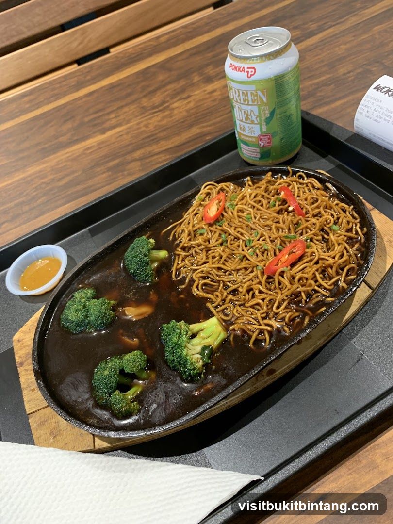 Sizzling Noodles with Broccoli