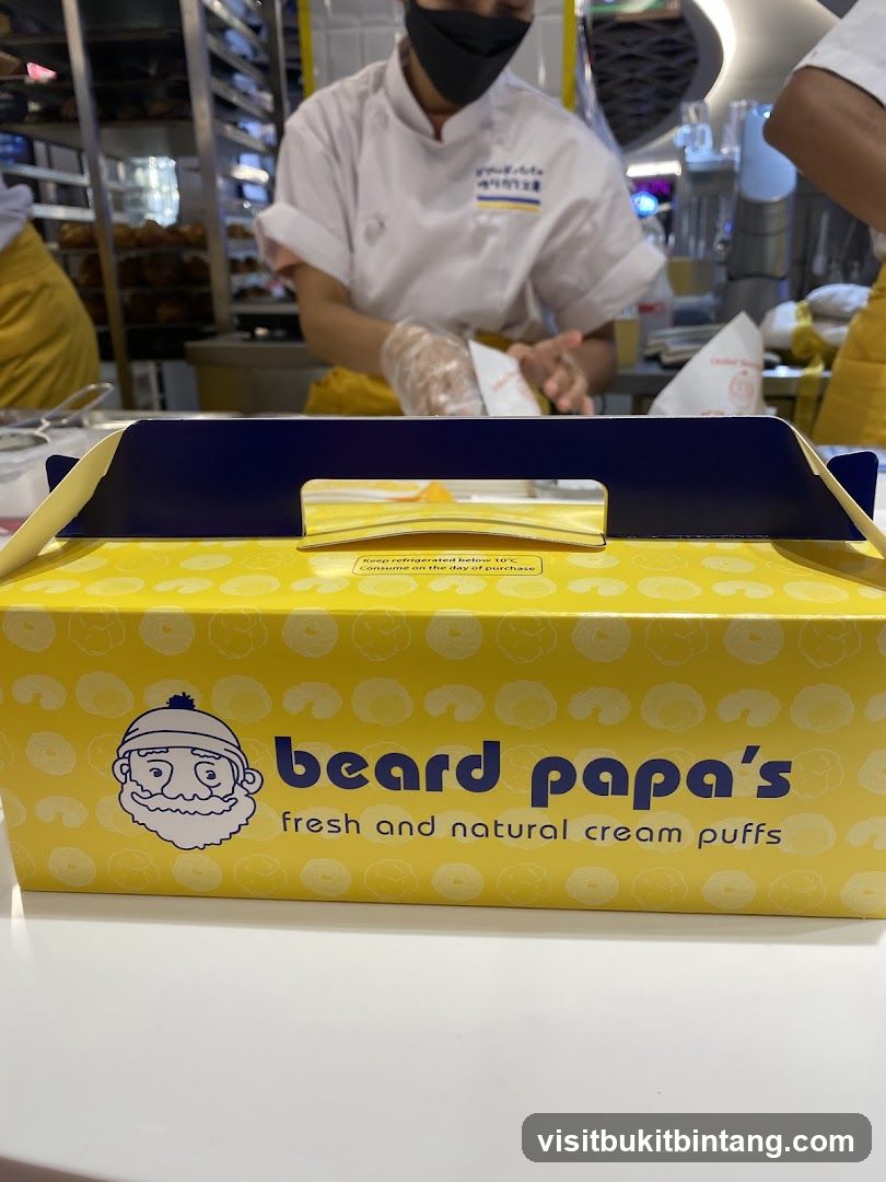 Beard Papa's Cream Puff Box