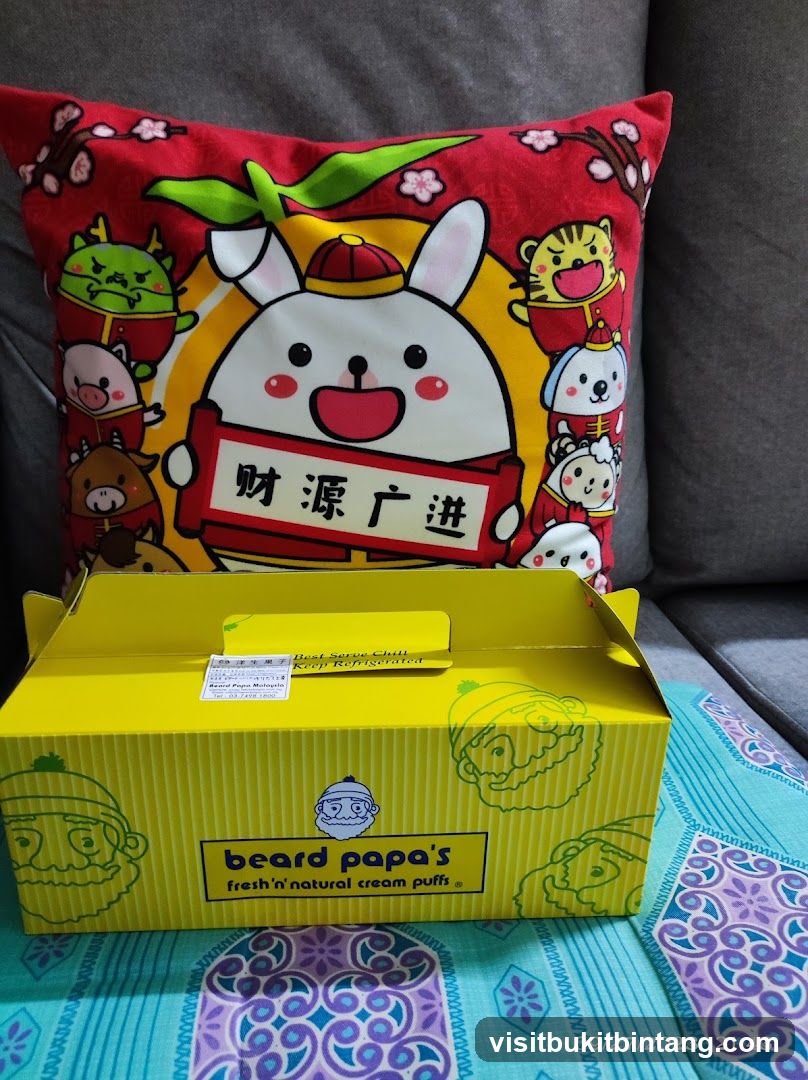 Beard Papa's Cream Puff Box and Pillow