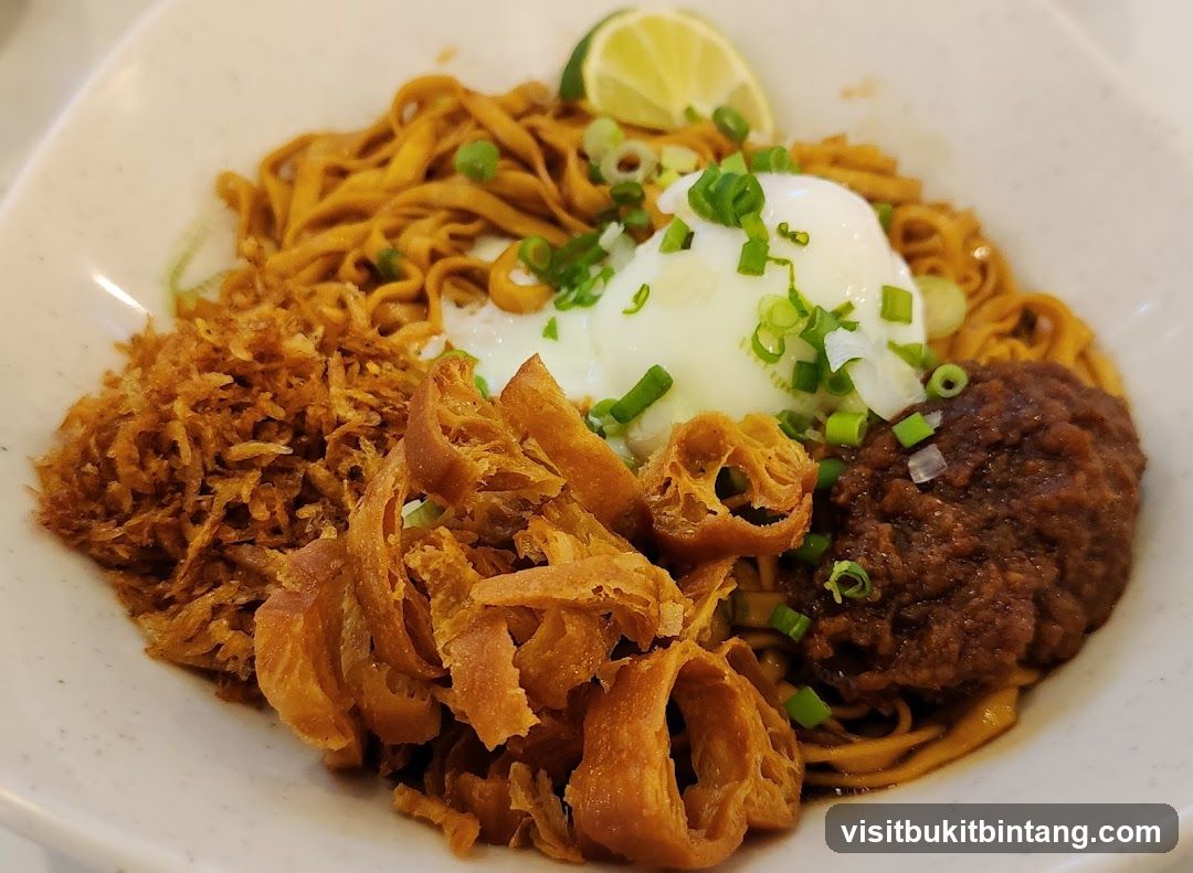 Noodles with Toppings
