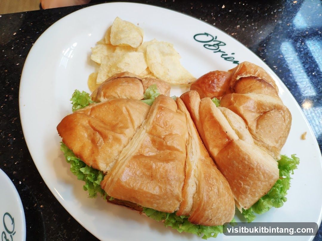 Sandwich with Chips