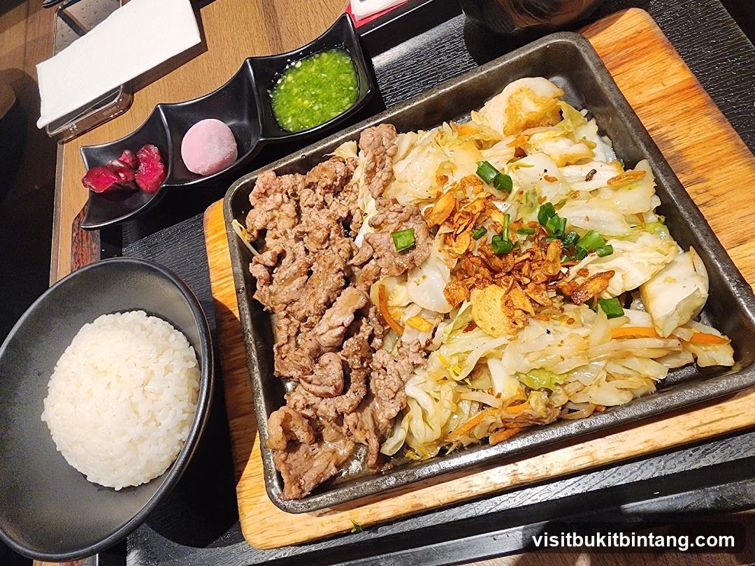 Sizzling Beef and Cabbage Platter