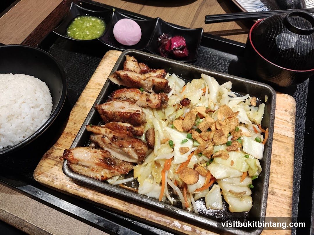 Grilled Chicken and Cabbage with Rice