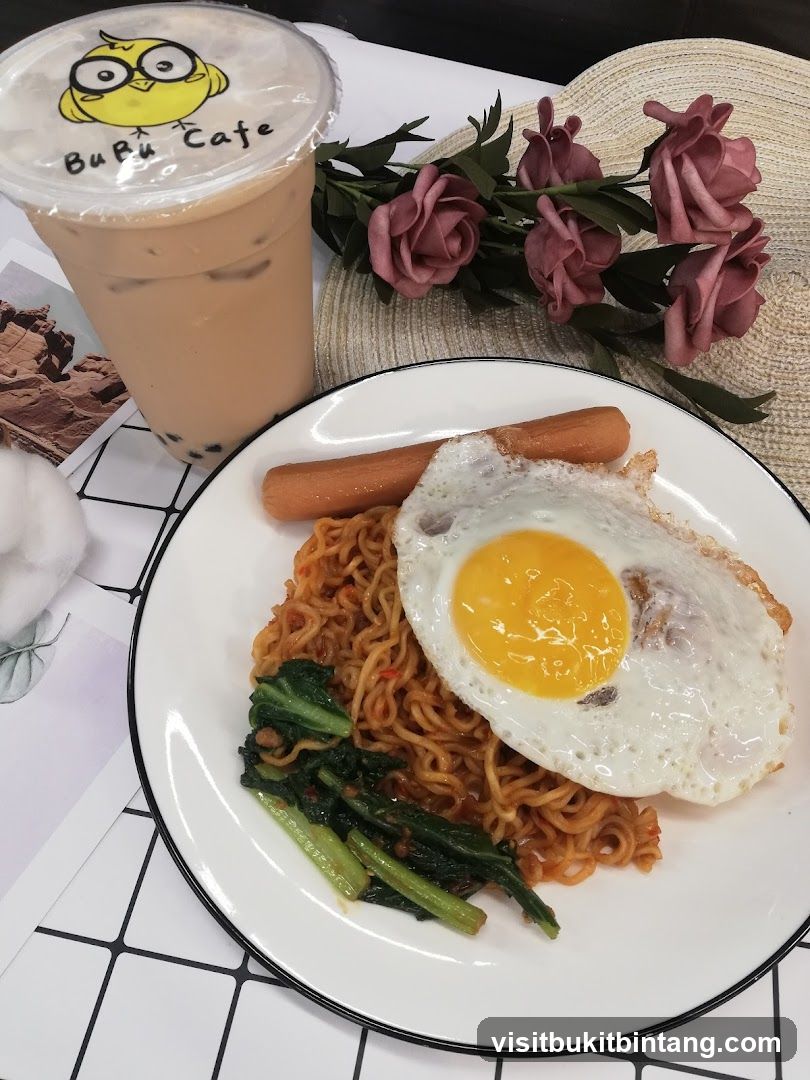 Noodles with Egg and Sausage