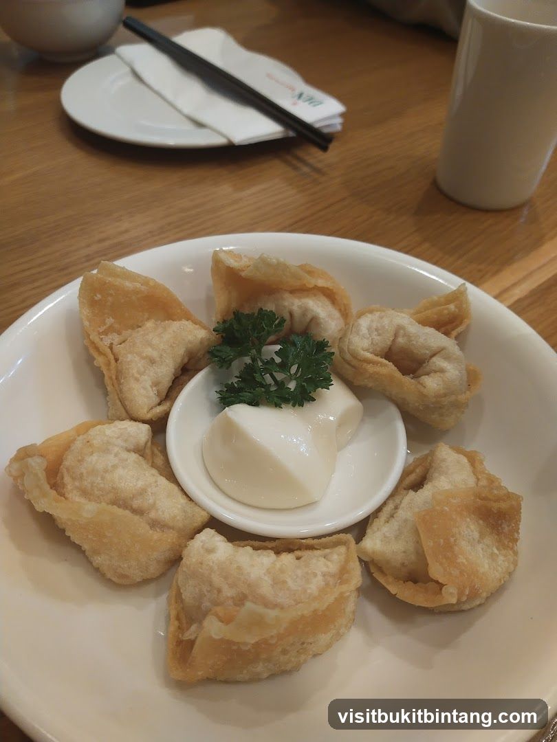 Fried Wontons with Dip