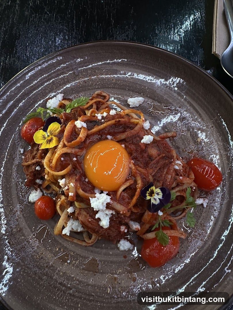 Pasta with Egg Yolk and Tomatoes