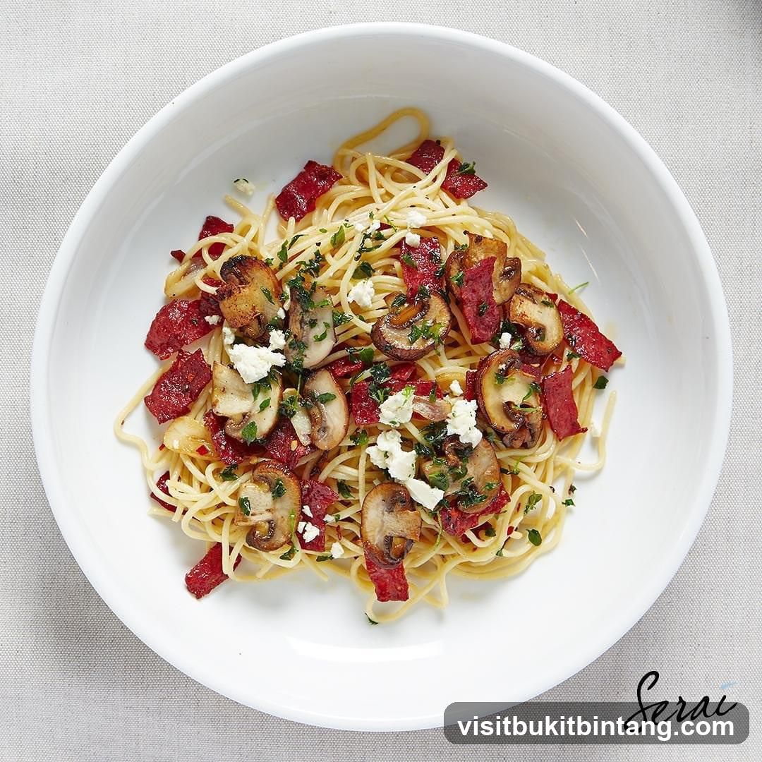 Spaghetti with Mushrooms and Bacon