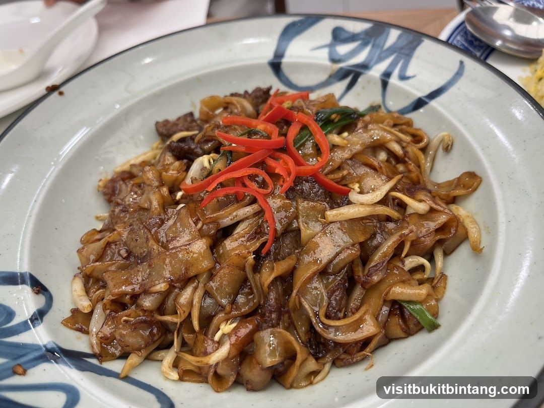 Stir-fried Noodles with Beef