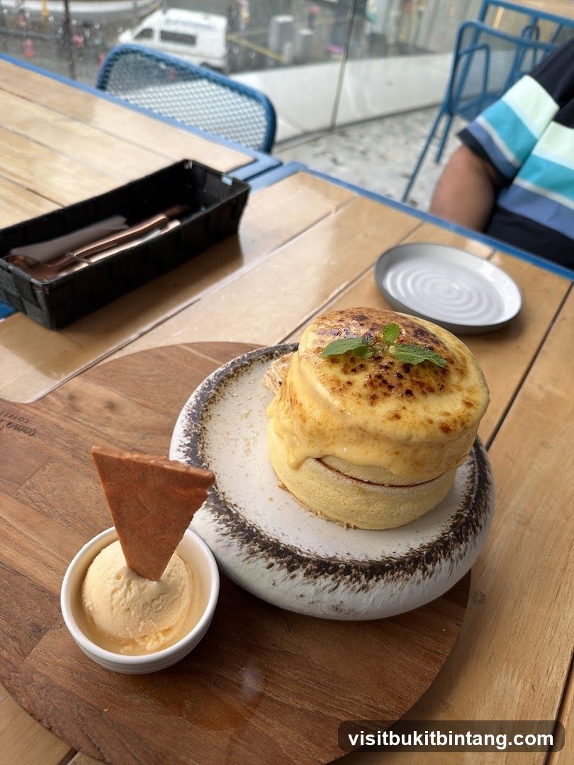 Soufflé Pancake with Ice Cream
