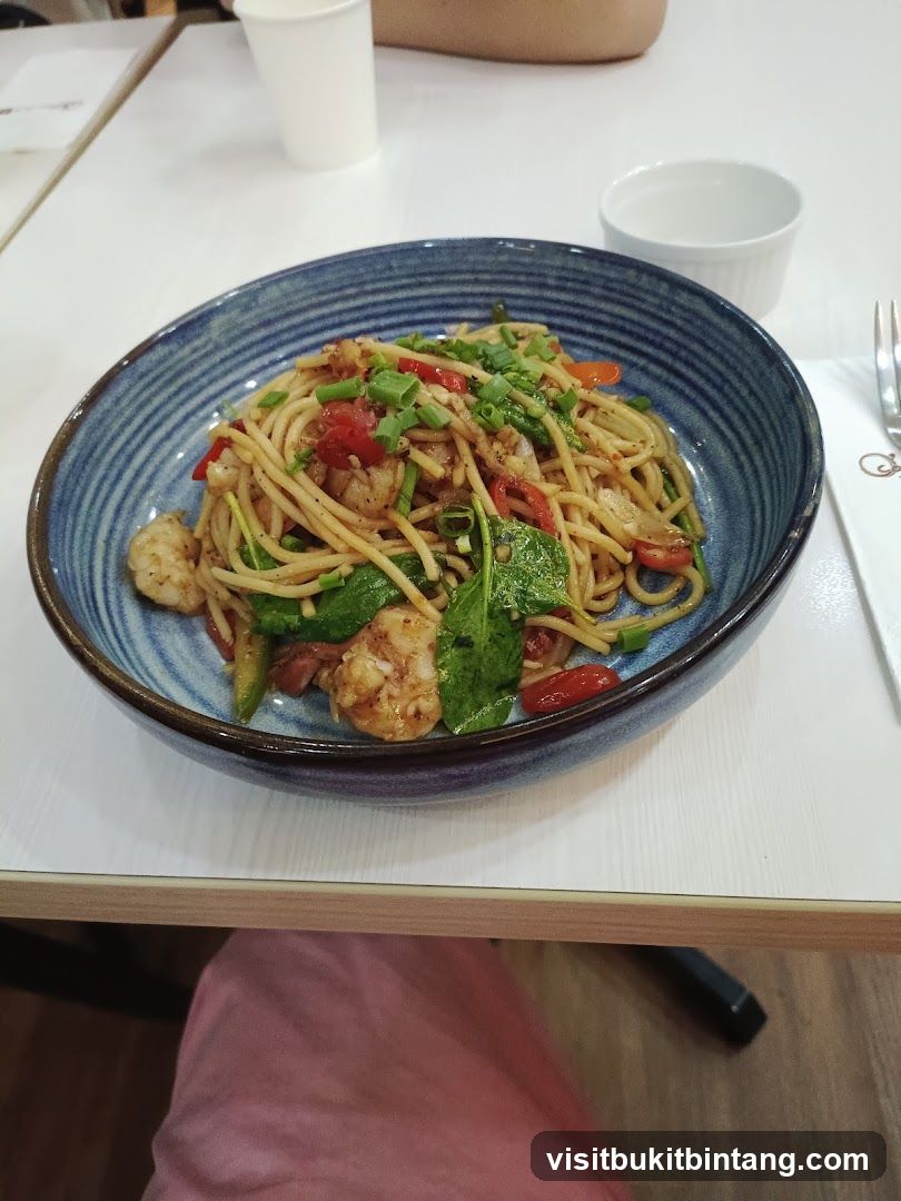 Spaghetti with Shrimp and Vegetables