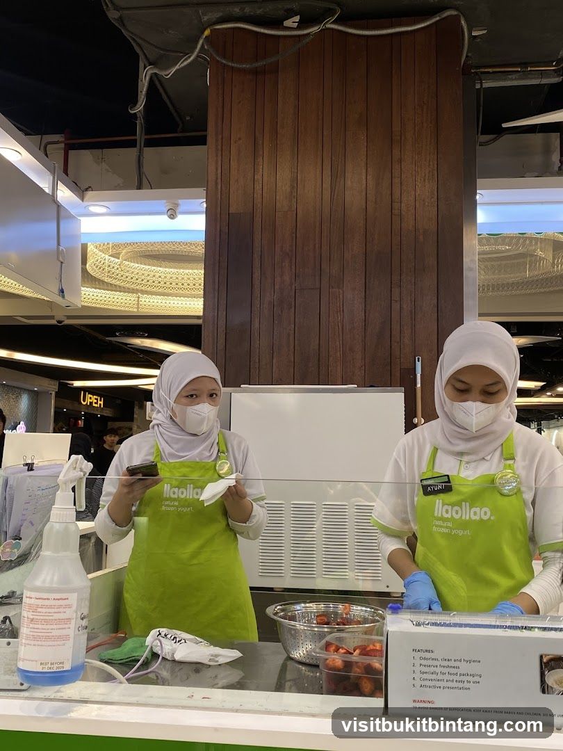 Yogurt Shop Staff