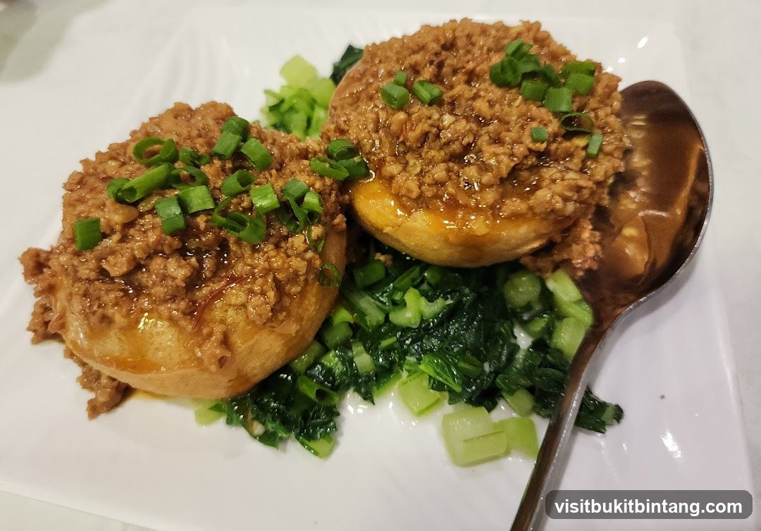 Steamed Buns with Minced Meat and Greens