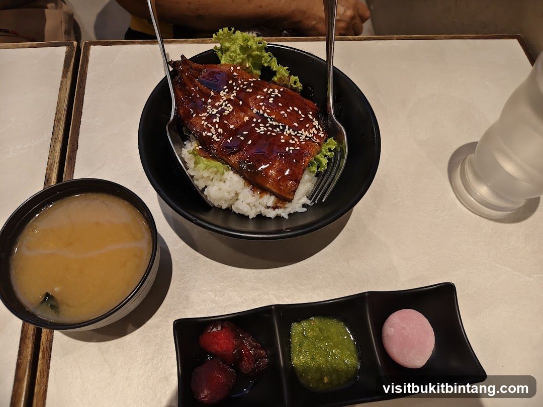 Unagi Donburi with Sides