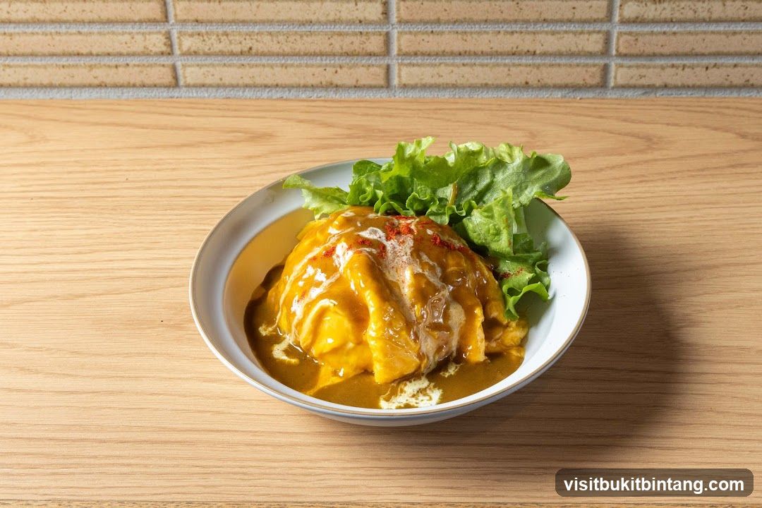 Omurice with Curry Sauce