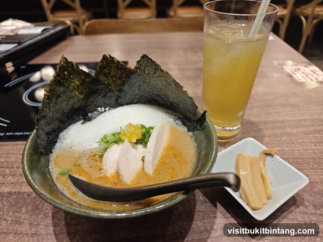 Ramen with Chicken and Drink