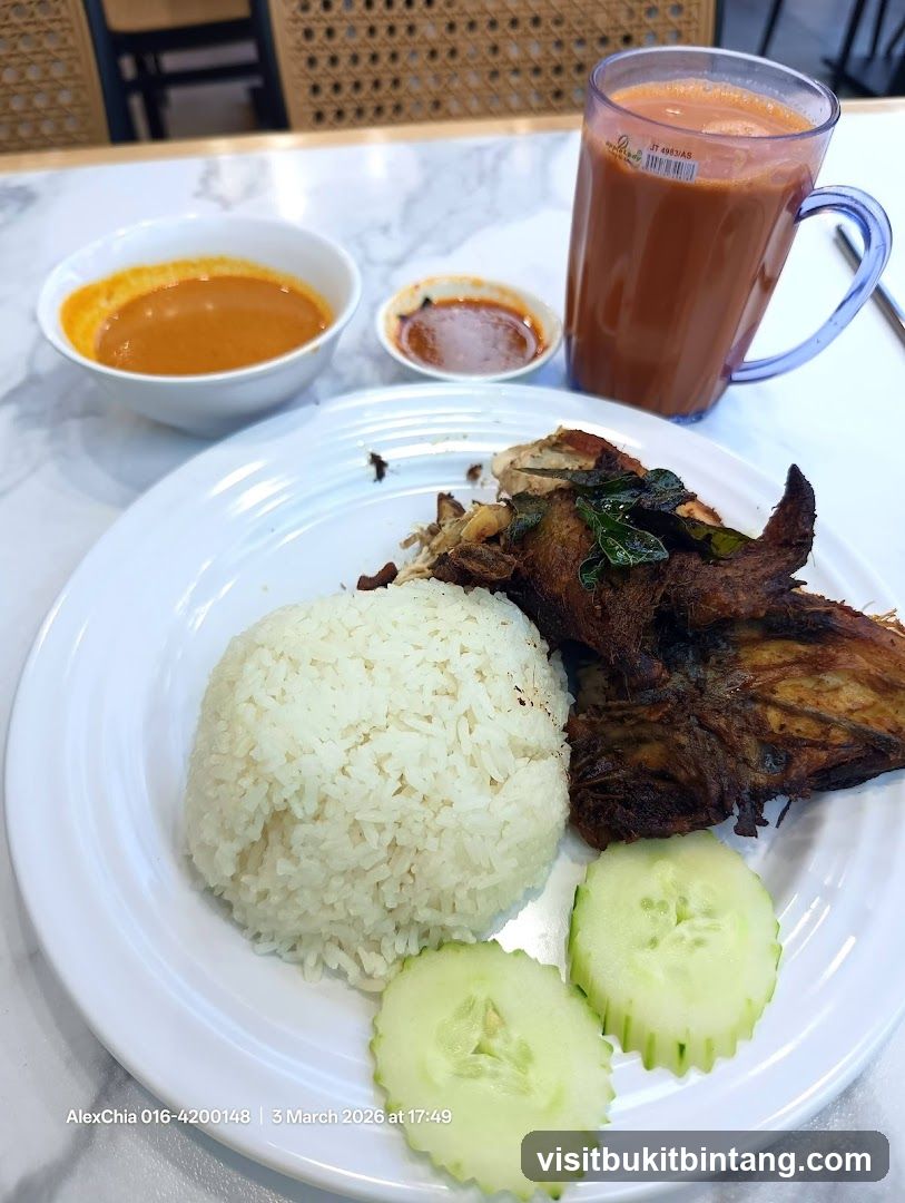Nasi Ayam with Teh Tarik