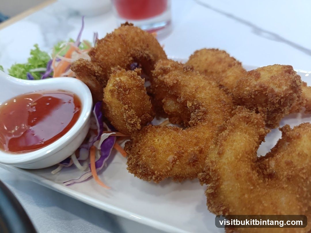 Fried Shrimp with Sweet Chili Sauce