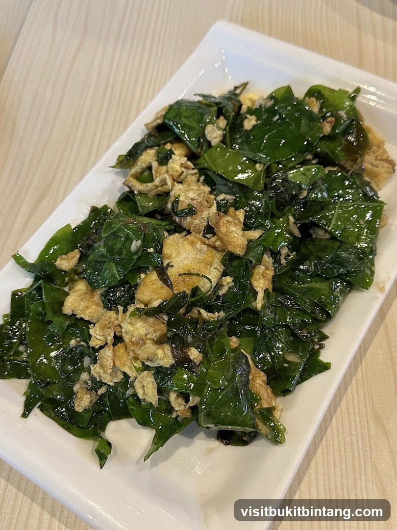 Stir-fried Greens with Egg
