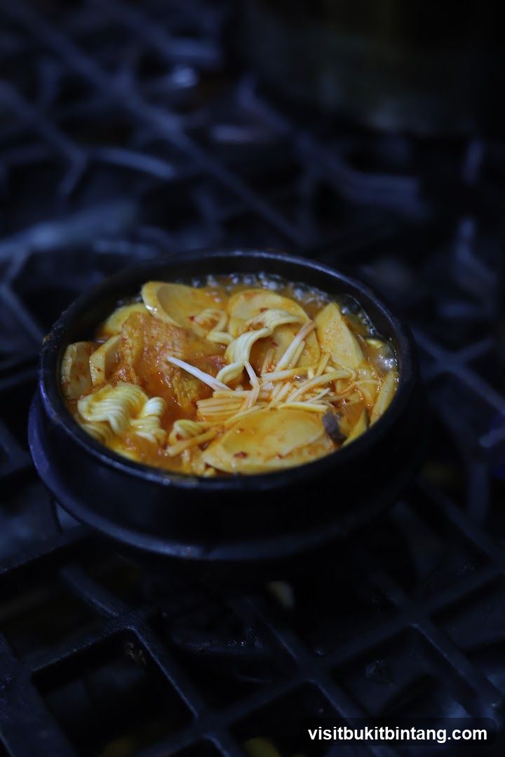 Kimchi Stew
