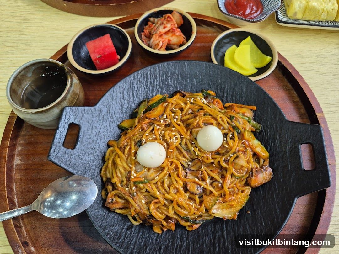 Noodles with Quail Eggs and Side Dishes